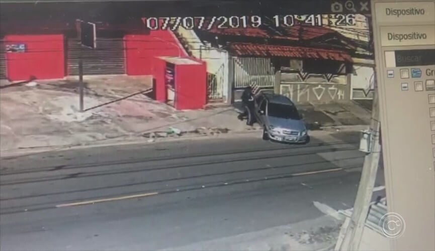 Dupla furta armas, munições e coletes de empresa de segurança em Jundiaí