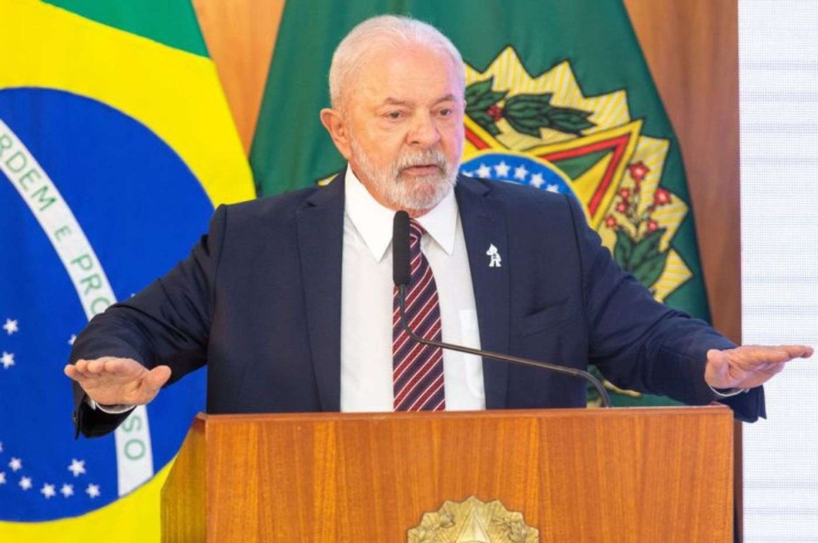 O presidente Lula coordena reunião de balanço dos 100 dias de governo. Foto: Fabio Rodrigues-Pozzebom/Agência Brasil