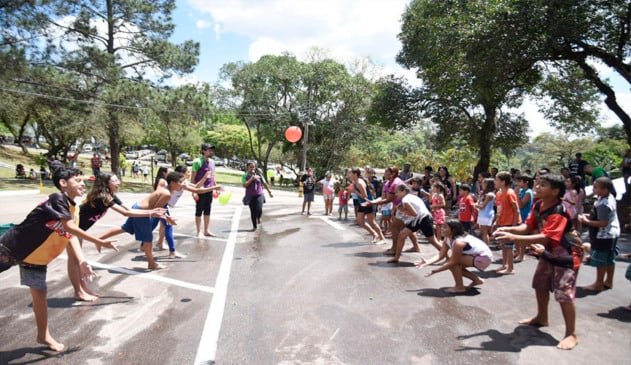 Famílias comemoram Dia das Crianças em parques da cidade