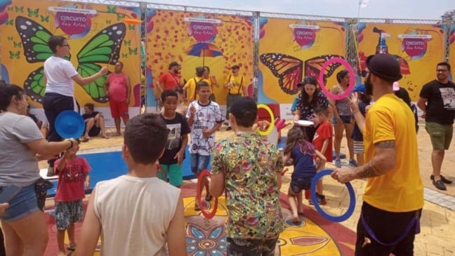 Crianças em parque de Jundiaí