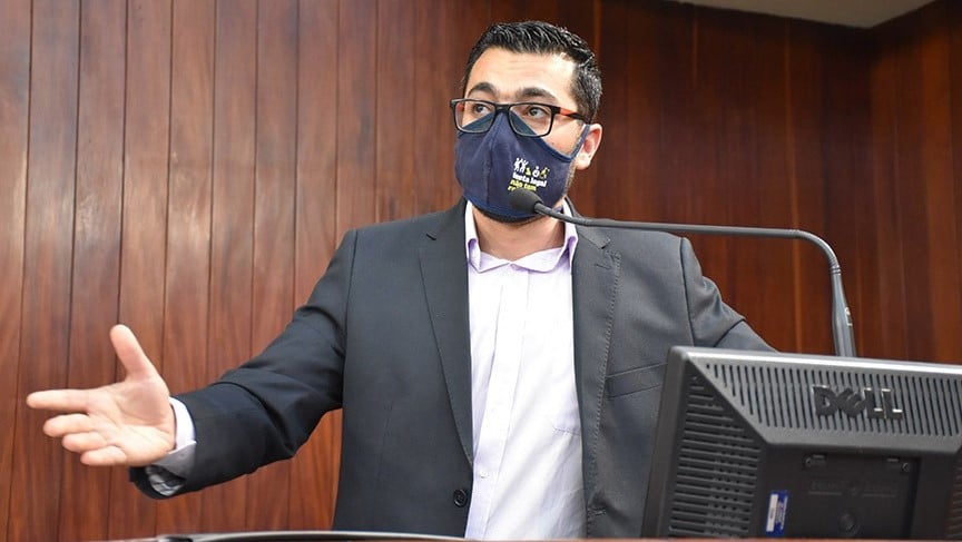 Moção de Faouaz apoia projeto nacional por acordo entre empregador e funcionários para respeito às datas religiosas