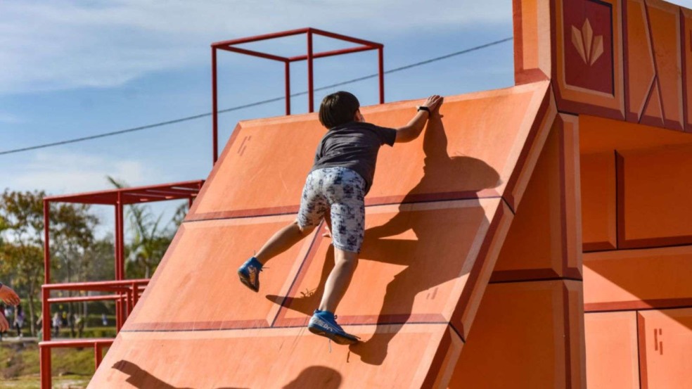 Brincar em espaços abertos é importante para o desenvolvimento das crianças; (Foto: Prefeitura de Jundiaí)