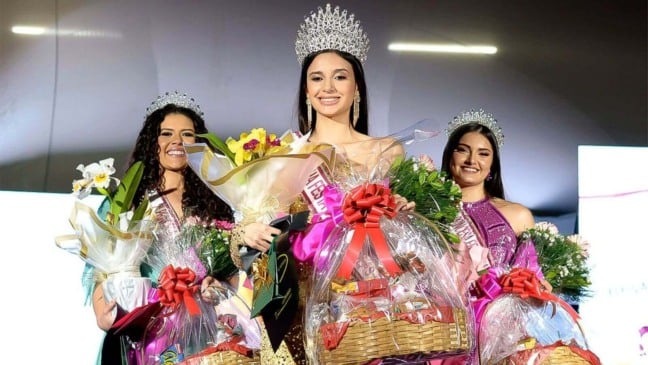 Rainha e princesas da Festa das Orquídeas de Várzea Paulista