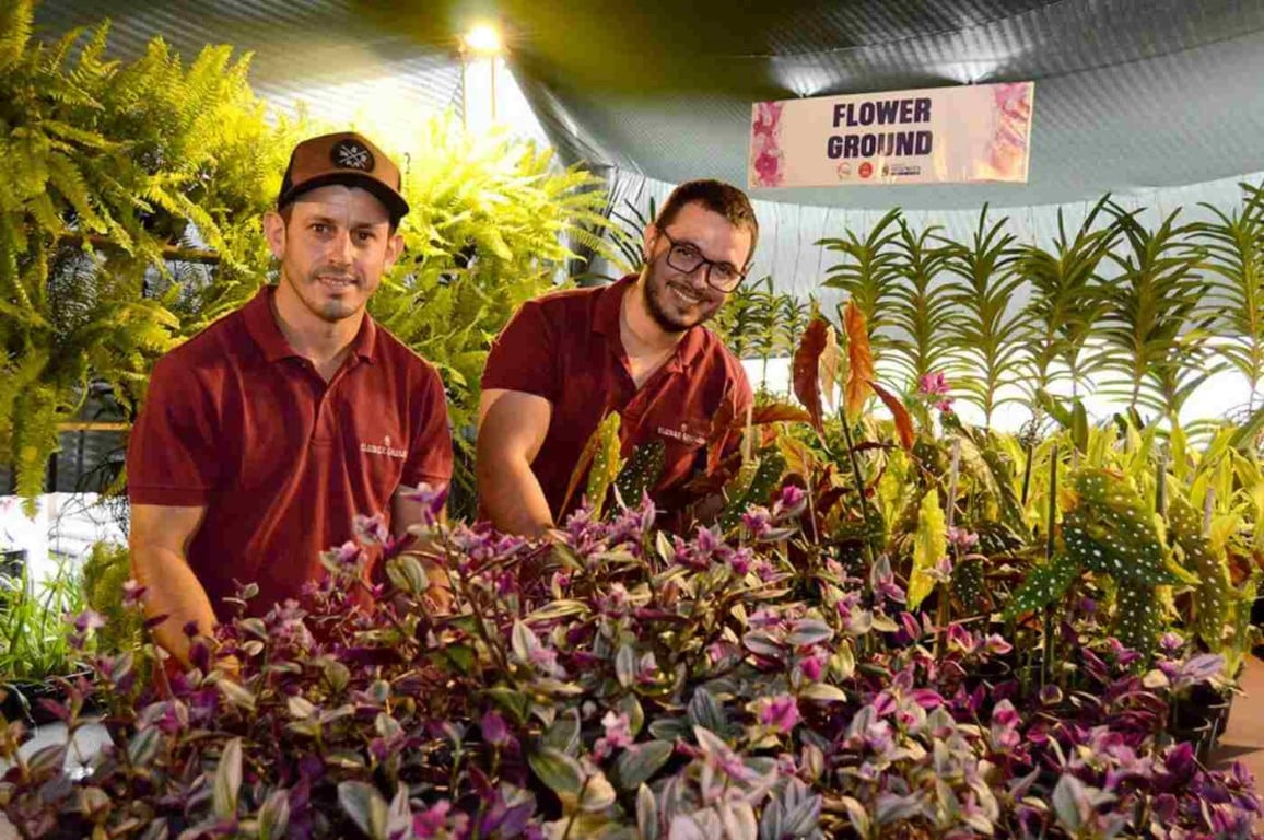 Vendedores na Festa das Orquídeas de Várzea Paulista em 2023