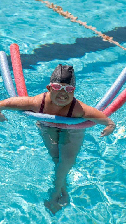 Festival Regional de Natação leva grande público à piscina do Bolão de Jundiaí
