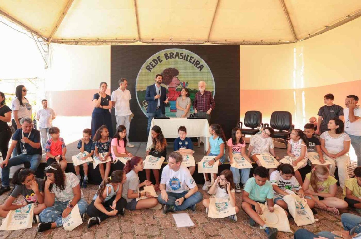 Foram também formalizadas durante a cerimônia as criações da Rede Brasileira e o Dia do Brincar. Foto: Prefeitura de Jundiaí Foram também formalizadas durante a cerimônia as criações da Rede Brasileira e o Dia do Brincar. Foto: Prefeitura de Jundiaí