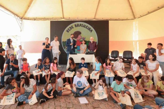 Foram também formalizadas durante a cerimônia as criações da Rede Brasileira e o Dia do Brincar. Foto: Prefeitura de Jundiaí