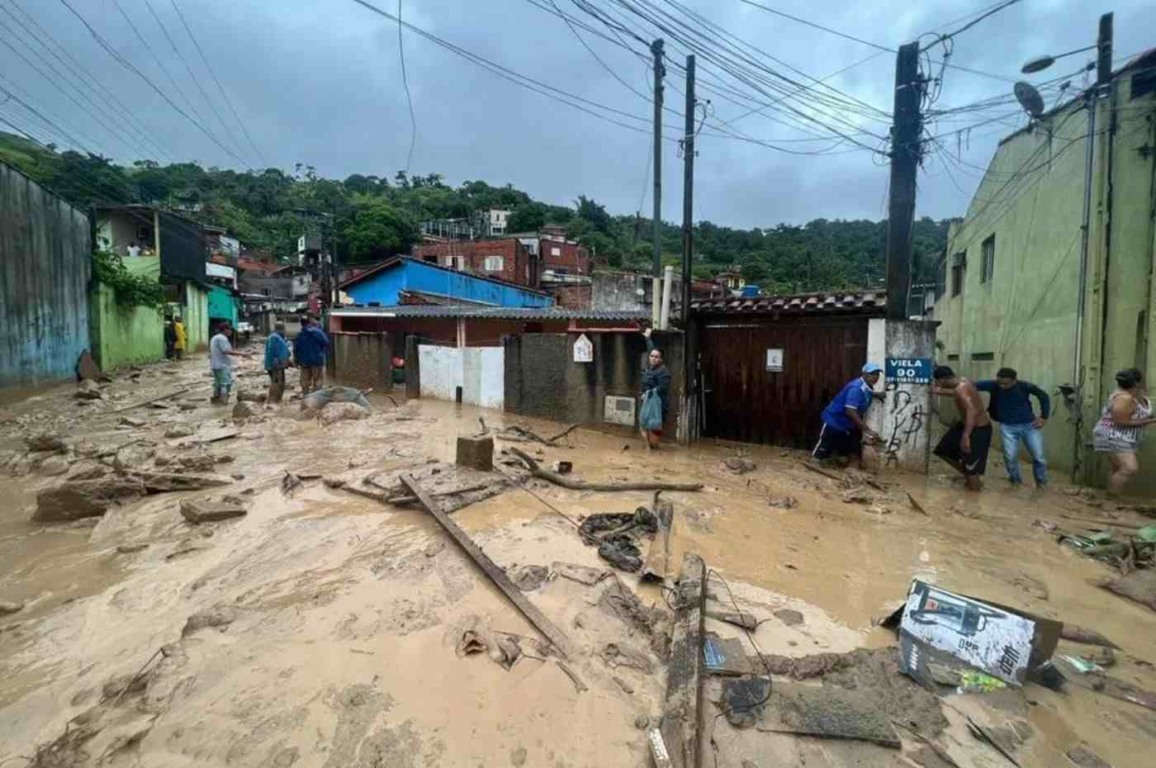 Litoral norte atingido por fortes chuvas