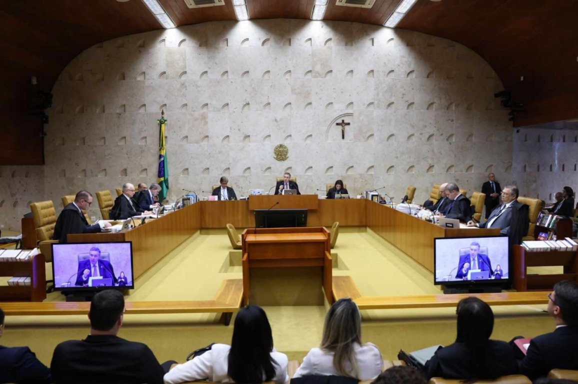 Pesquisa Datafolha aponta que 29% aprovam trabalho do STF; reprovação caiu para 28% Pesquisa Datafolha aponta que 29% aprovam trabalho do STF; reprovação caiu para 28%