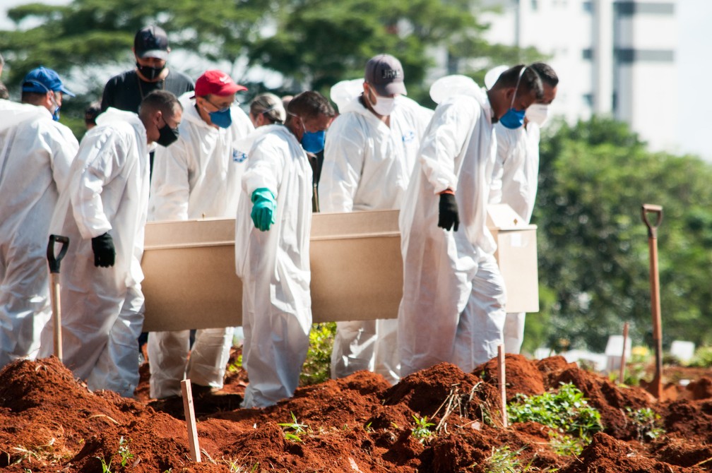Em 24h, Estado de São Paulo bate novo recorde com 1.389 mortes registradas Em 24h, Estado de São Paulo bate novo recorde com 1.389 mortes registradas