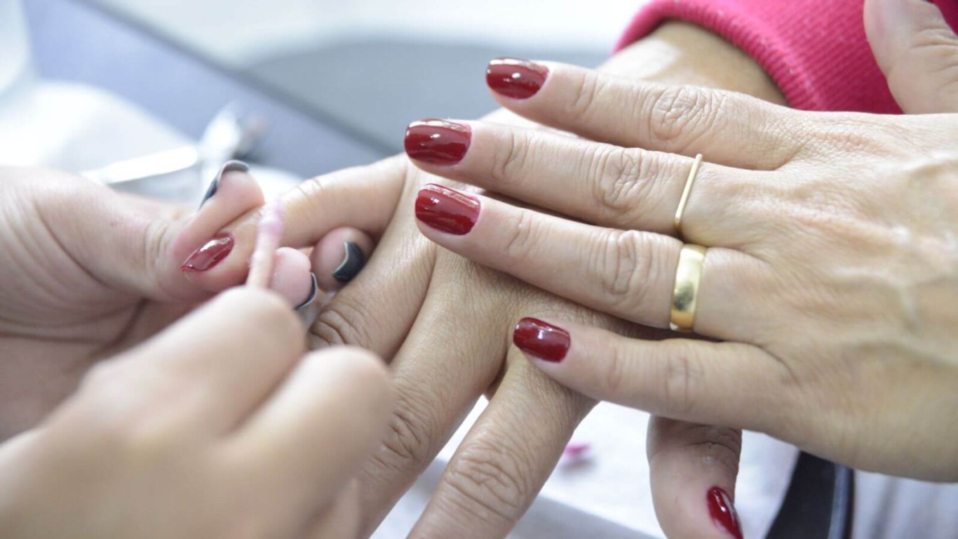 Curso de manicure no Funss de Jundiaí