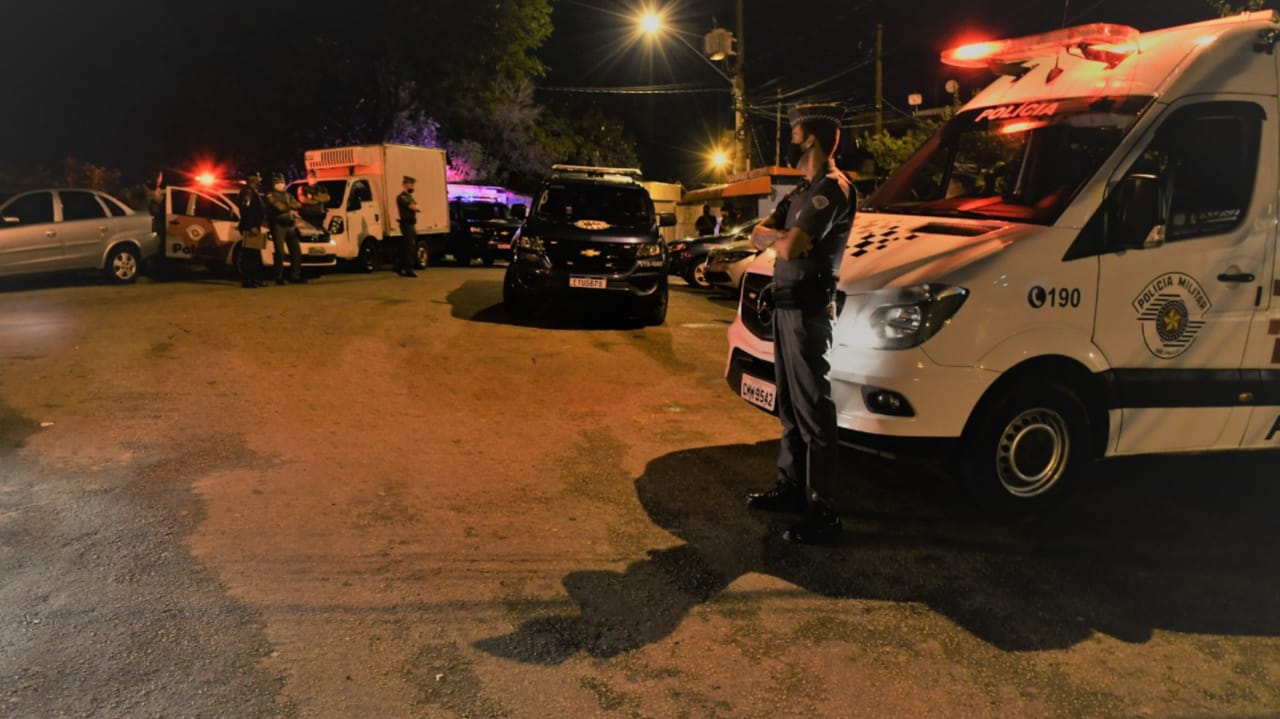 Equipe da Guarda Municipal de Jundiaí em fiscalização noturna