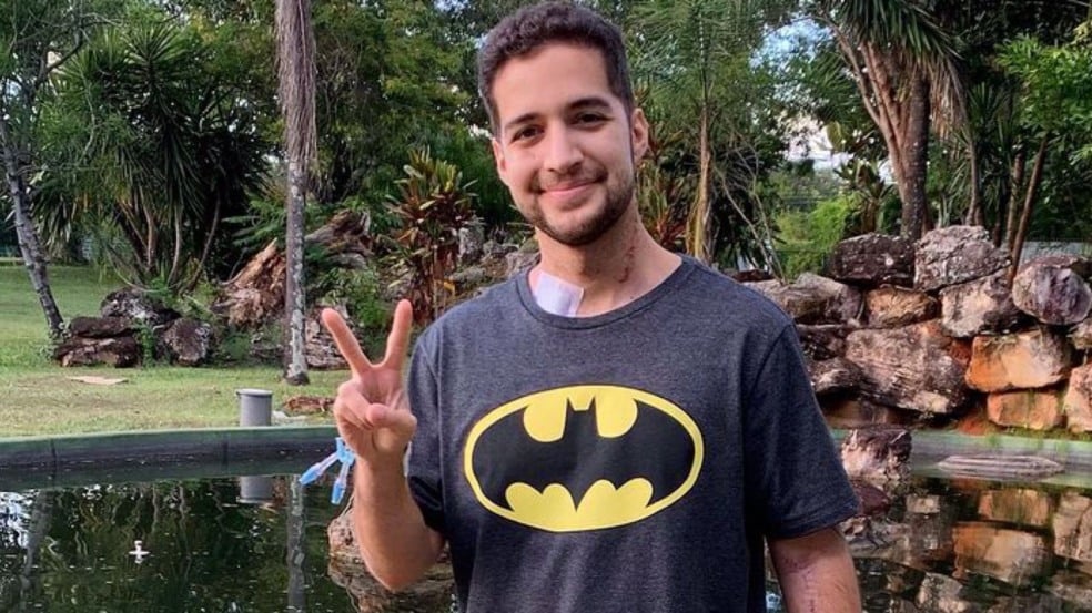 Jornalista da Globo esfaqueado publicou uma mensagem se mostrando agradecido e esperançoso para o futuro (Foto: Reprodução/Instagram @gabluiz)