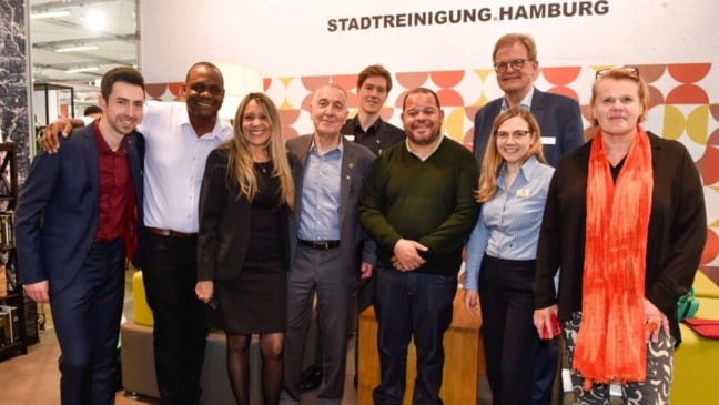 Técnicos e representantes alemães, em encontro para a formalização da parceria (Foto: Prefeitura de Jundiaí)