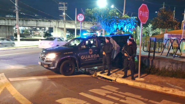 Guarda Municipal durante operação para coibir eventos irregulares conhecidos como “pancadões”