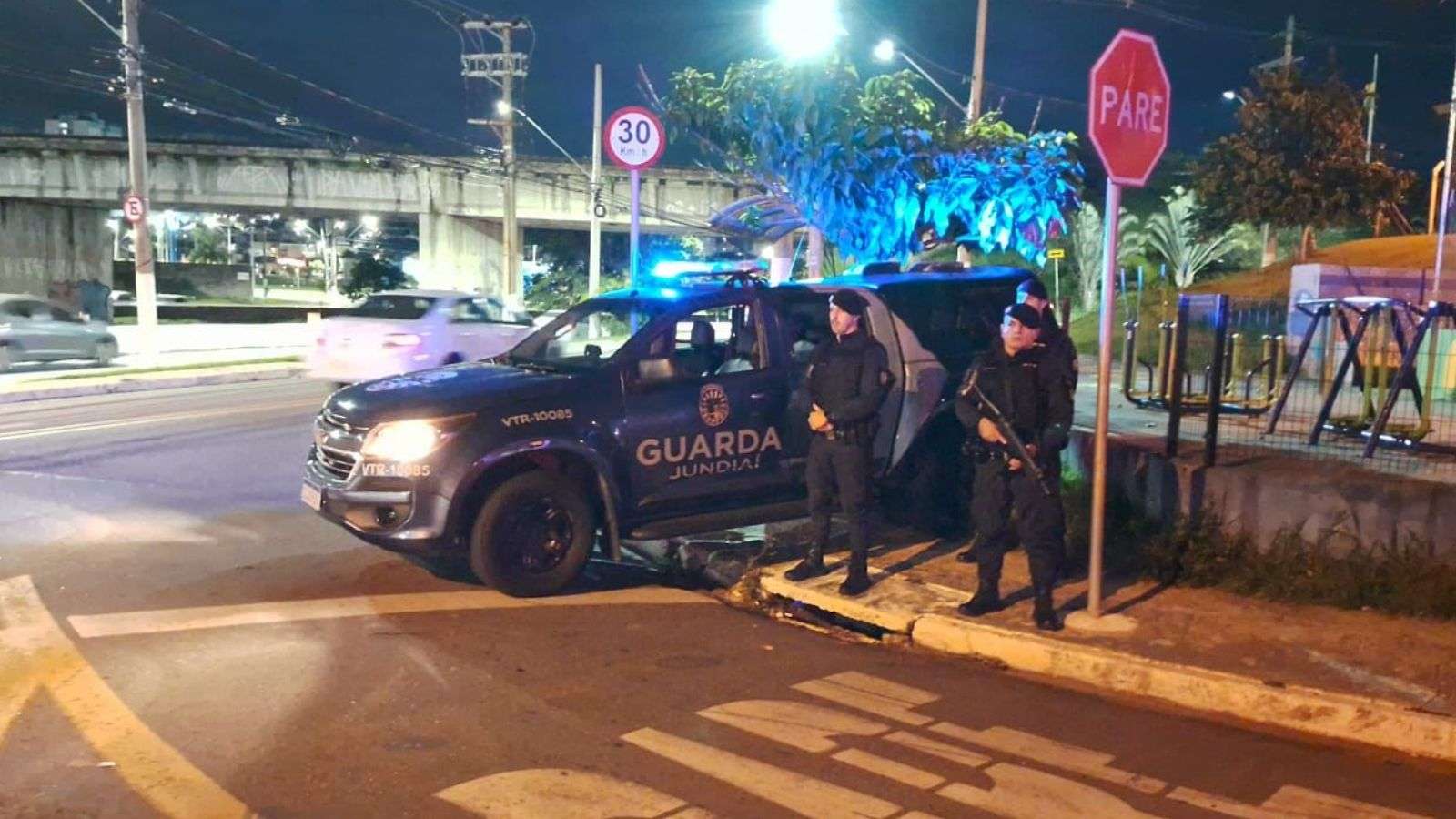 Guarda Municipal durante operação para coibir eventos irregulares conhecidos como “pancadões”