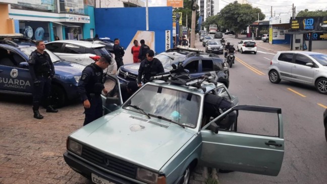 Guarda de Jundiaí prende trio que furtava farmácias na região