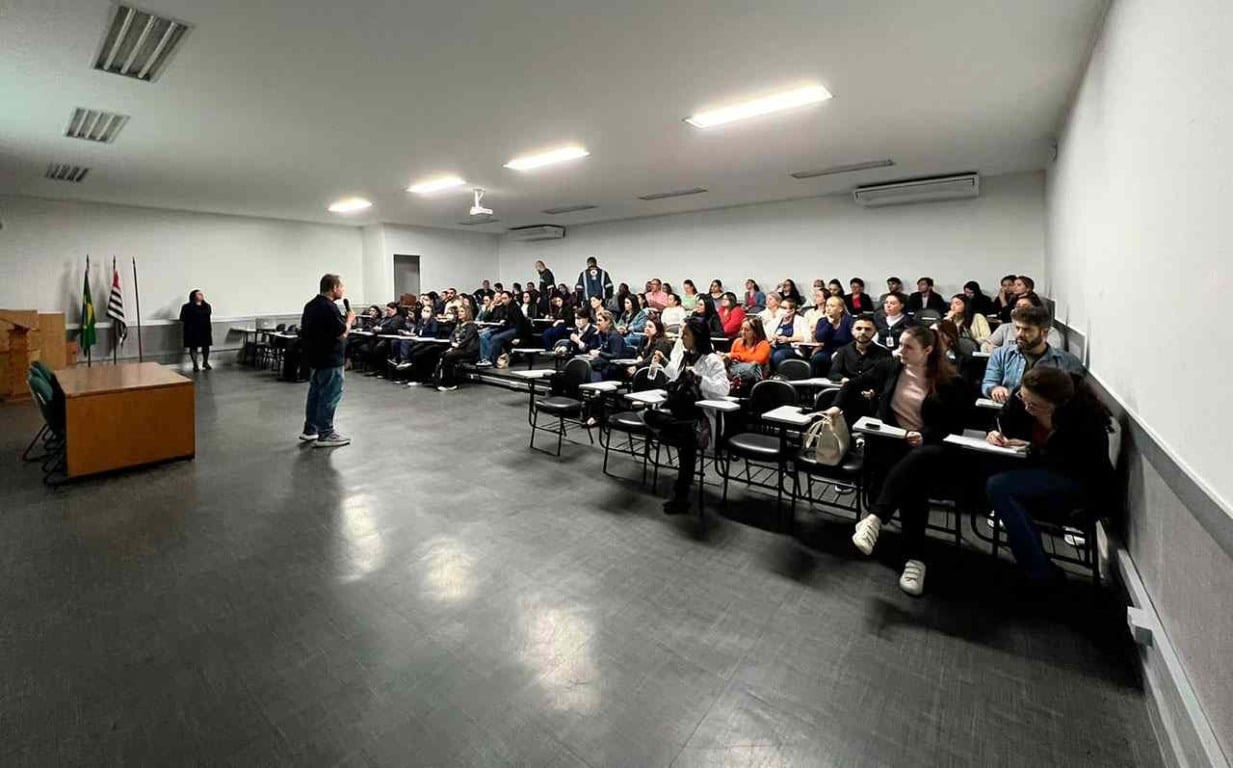 Treinamento no Hospital São Vicente para inauguração do Centro do Trauma com profissionais de saúde Treinamento no Hospital São Vicente para inauguração do Centro do Trauma com profissionais de saúde