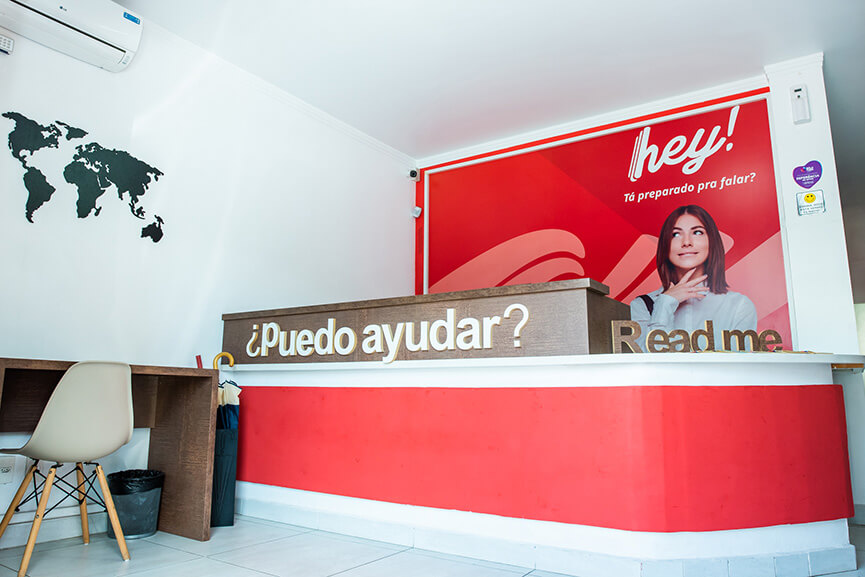 Escolas de Idiomas retornam às atividades presenciais