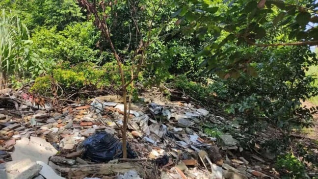 Homem é multado em R$ 12,5 mil por jogar entulho em terreno de Várzea Paulista