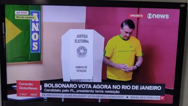 Bolsonaro vota no Rio de Janeiro