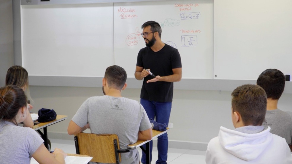 Bolsas de até 50% incentivam alunos do 9º ano em Jundiaí