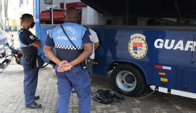 Foto de batida policial