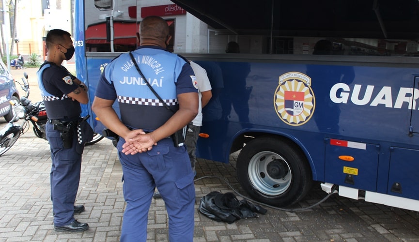 Foto de batida policial