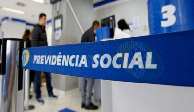 Faixa em azul contém palavras "previdência social" em agência do INSS