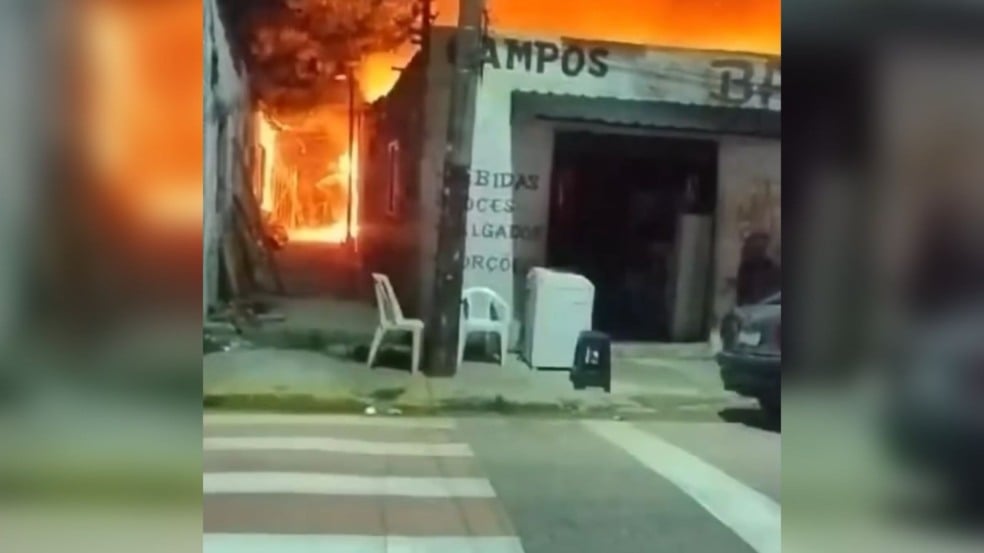 Incêndio em oficina de Várzea Paulista.