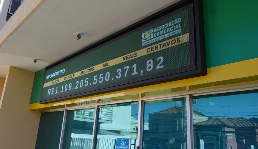 Sistema soma todos impostos pagos pelos brasileiros