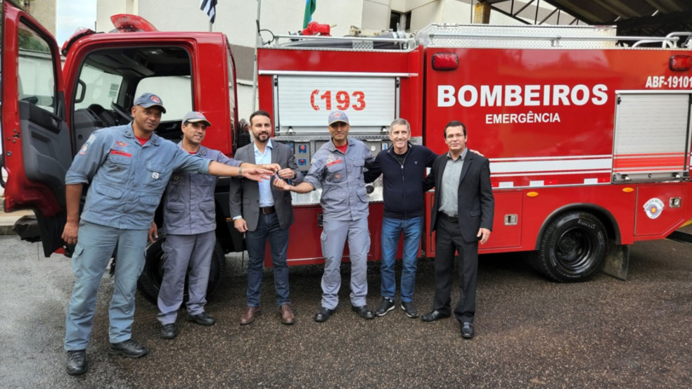Deputado Alexandre Pereira entrega novas viaturas para os Bombeiros de Jundiaí
