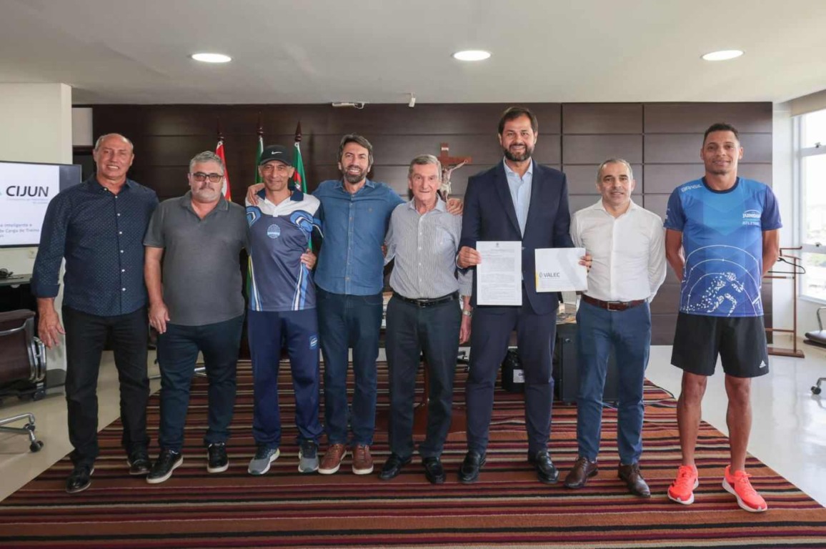 Atletismo do TIME Jundiaí recebe apoio do grupo Valec/Luchini