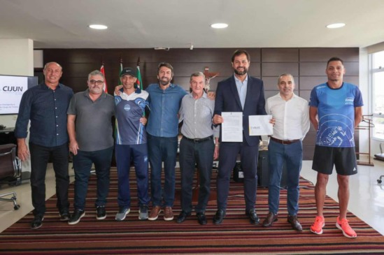 Atletismo do TIME Jundiaí recebe apoio do grupo Valec/Luchini
