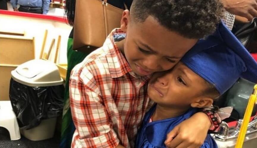 Irmão se emociona Irmão se emociona