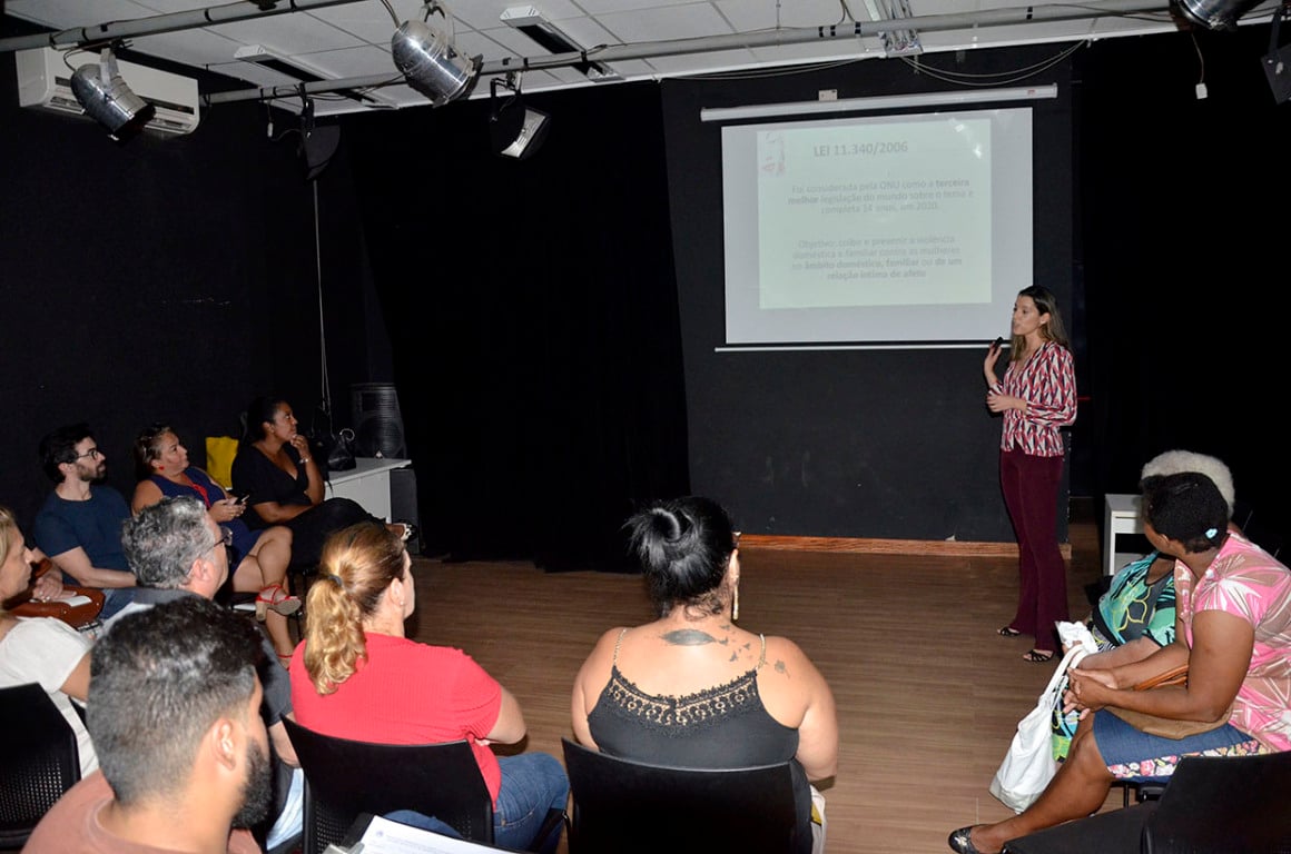 A advogada abordou tudo sobre violência doméstica A advogada abordou tudo sobre violência doméstica