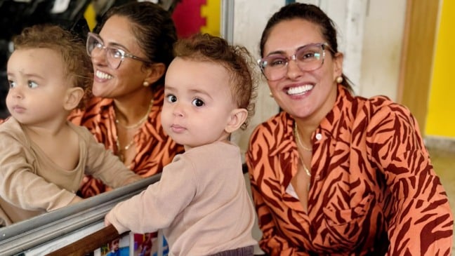 Débora Prado, Prefeita de Jarinu, com criança