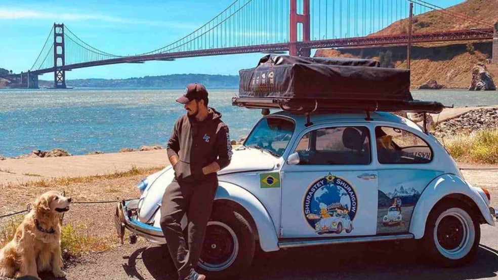 Jesse Koz, com o seu cão, Shurastey (Foto: reprodução/ Instagram @shurastey_) Jesse Koz, com o seu cão, Shurastey (Foto: reprodução/ Instagram @shurastey_)