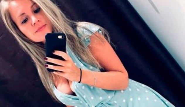 Jovem morre durante banho após celular cair dentro da banheira