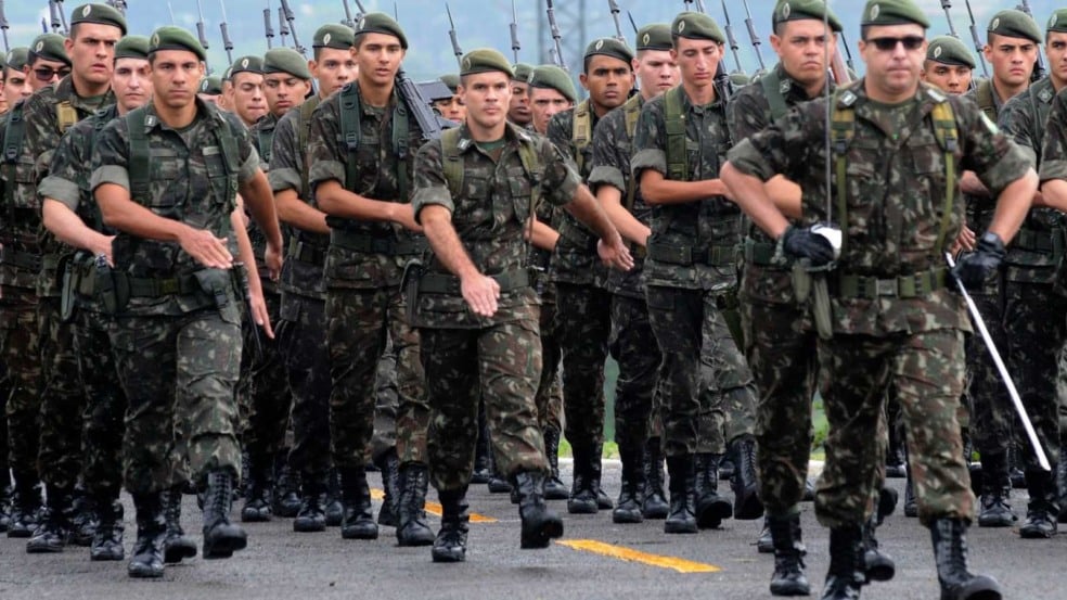 Militares