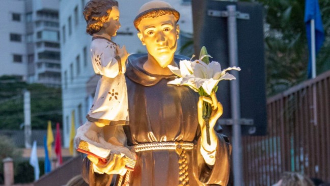 Estátua de Santo Antônio
