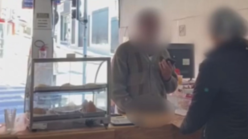 Importunação Sexual. Dona de loja de Jundiaí registra BO após homem mostrar pênis em balcão Importunação Sexual. Dona de loja de Jundiaí registra BO após homem mostrar pênis em balcão