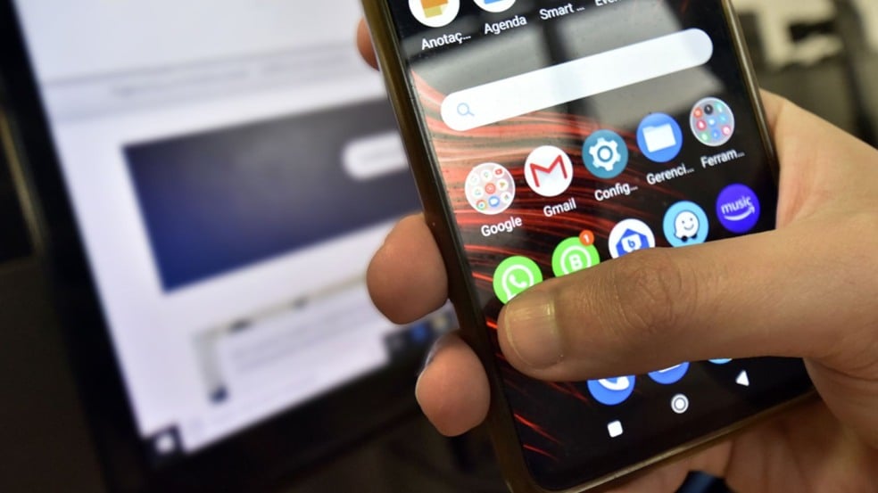 Celular com aplicativos