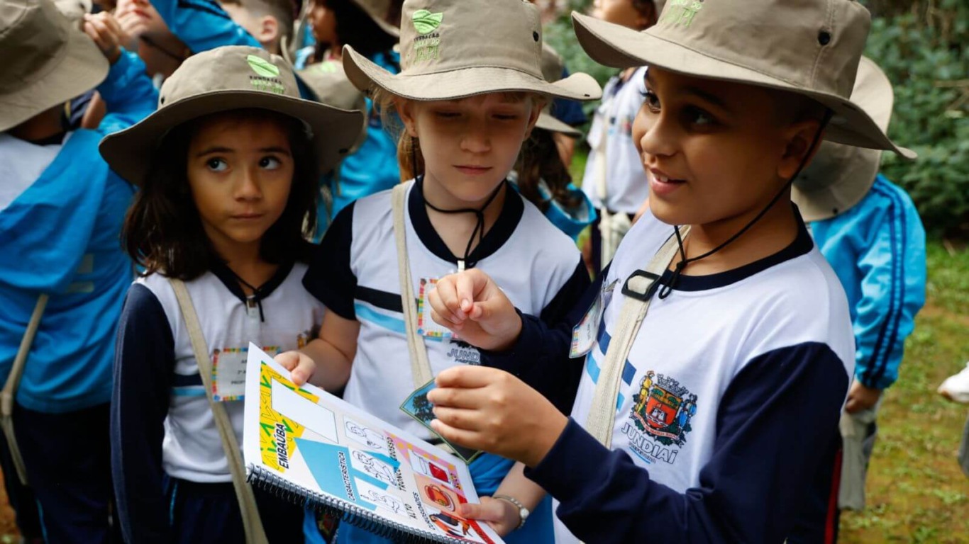Crianças de escola municipal de Jundiaí visitam a Serra do Japi