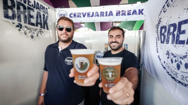 Os proprietários da cervejaria Break