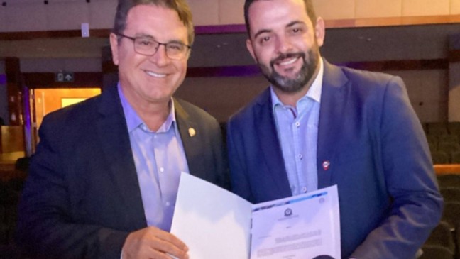 Vice-prefeito Gustavo Martinelli presente na assinatura de convênio para o turismo jundiaiense (Foto: Prefeitura de Jundiaí)