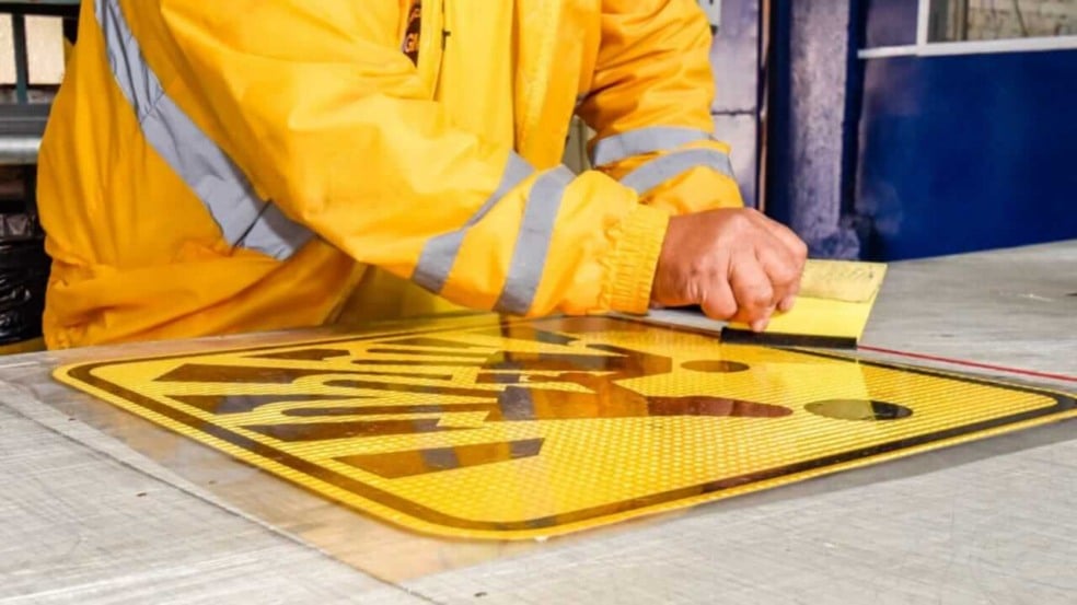 Confecção de placas de trânsito de Jundiaí