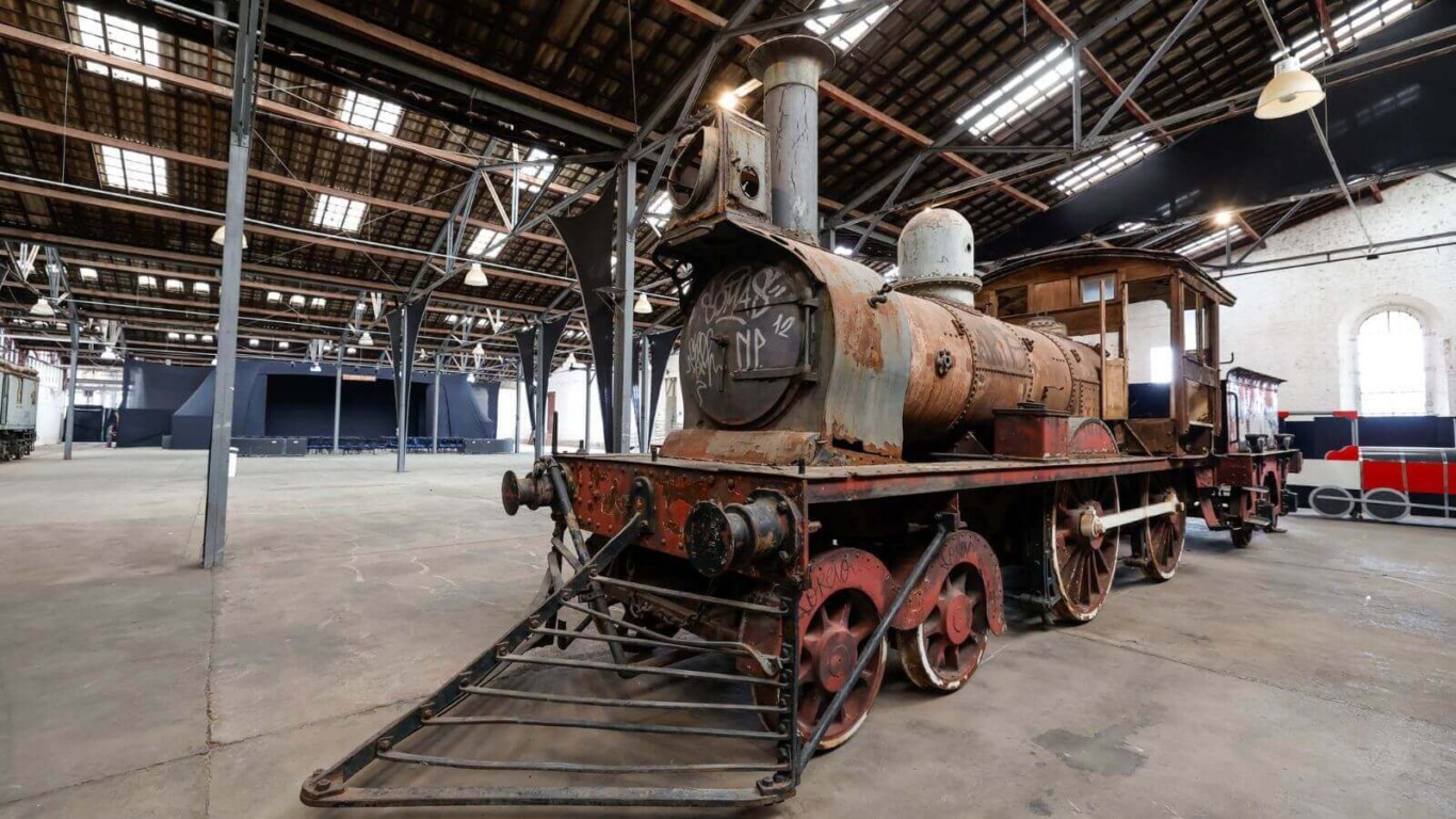 Jundiaí recebe acervo de 5 mil itens para preservação da memória da ferrovia