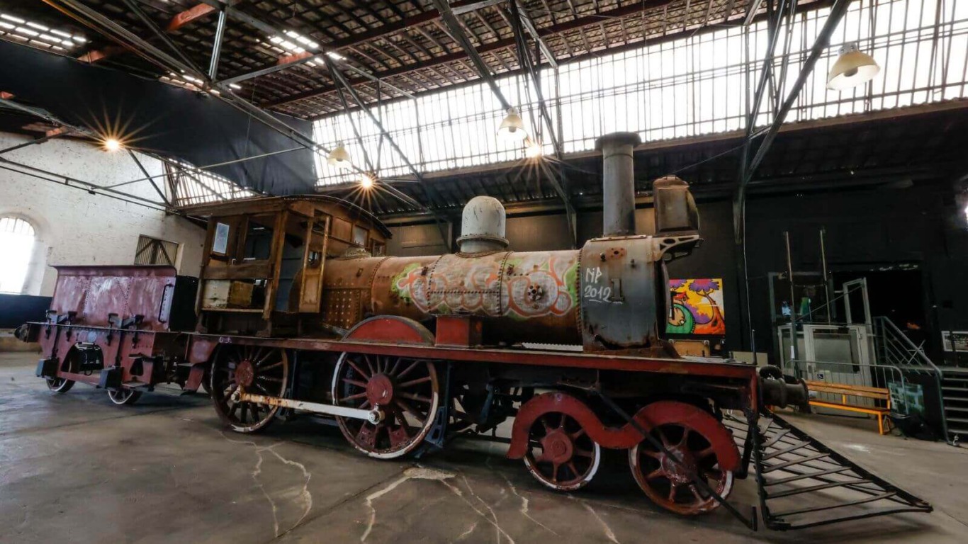 Jundiaí recebe acervo de 5 mil itens para preservação da memória da ferrovia