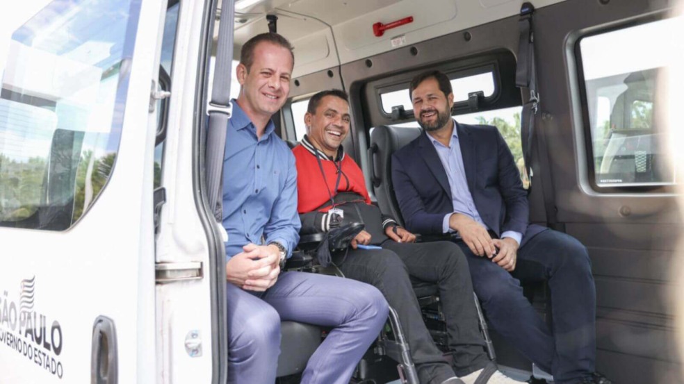 Jundiaí recebe van adaptadas